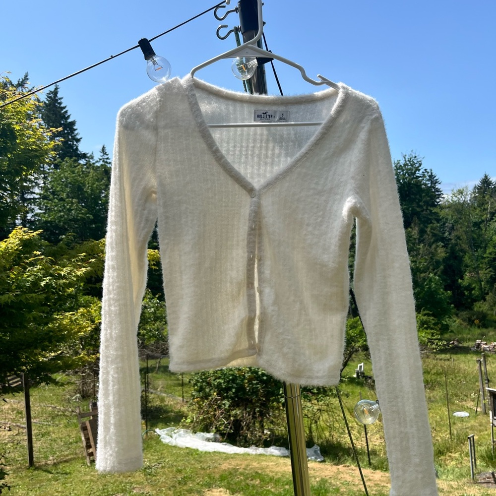 Hollister White Cardigan Sweater with V-Neck and Ribbed Cuffs